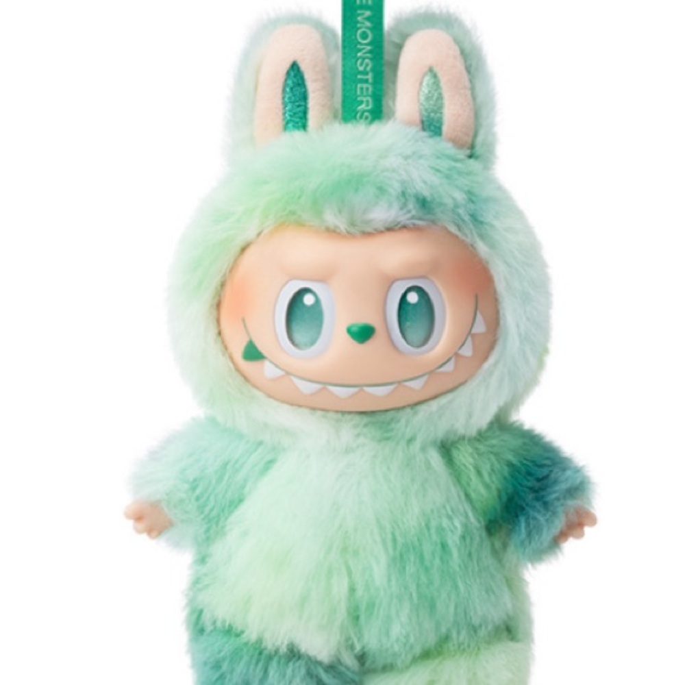 (NEW IN BOX) labubu serenity